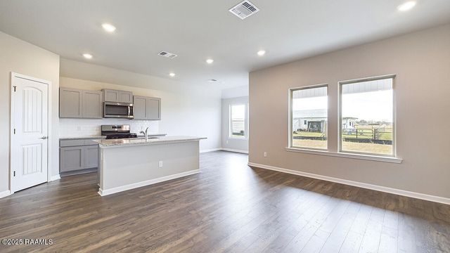 101 Lake Oak Drive, Lafayette, LA 70507