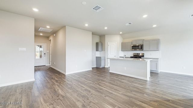 101 Lake Oak Drive, Lafayette, LA 70507