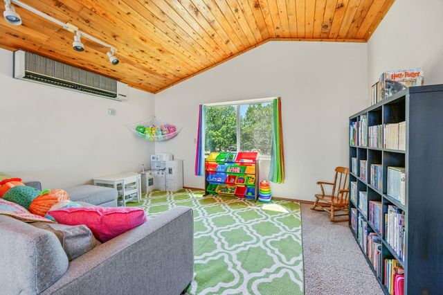 3850 E Antelope Road, Eagle Point, OR 97524