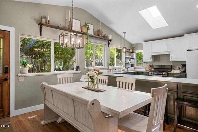 1043 Thelma Way, Grants Pass, OR 97527