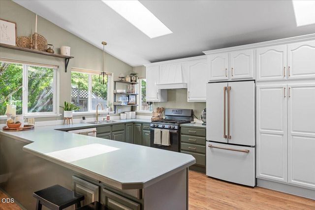 1043 Thelma Way, Grants Pass, OR 97527