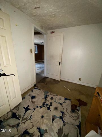 148 East Street, Milton, NC 27305