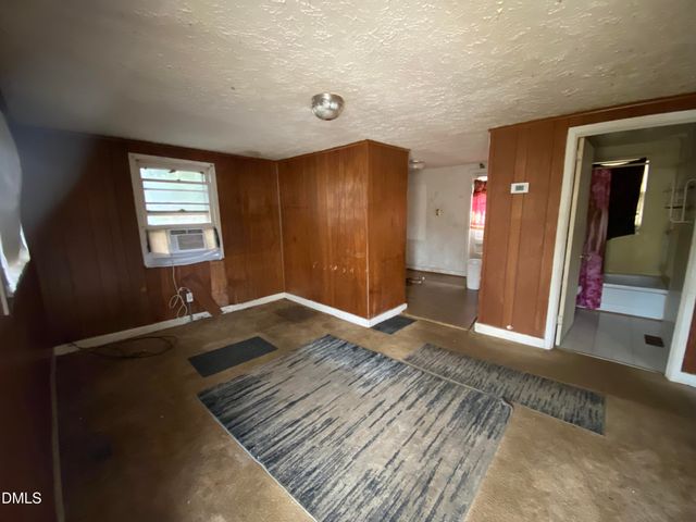 148 East Street, Milton, NC 27305