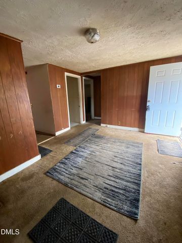 148 East Street, Milton, NC 27305