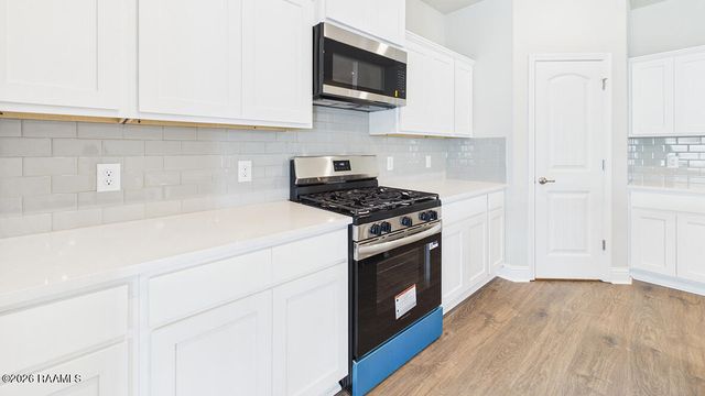 103 Acadian Falls Drive, Broussard, LA 70518