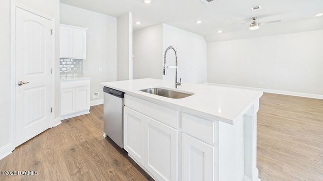 103 Acadian Falls Drive, Broussard, LA 70518