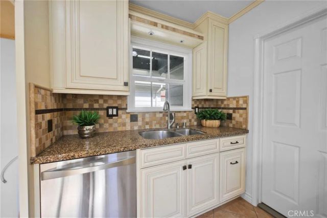 6091 Kimberly Drive, Huntington Beach, CA 92647