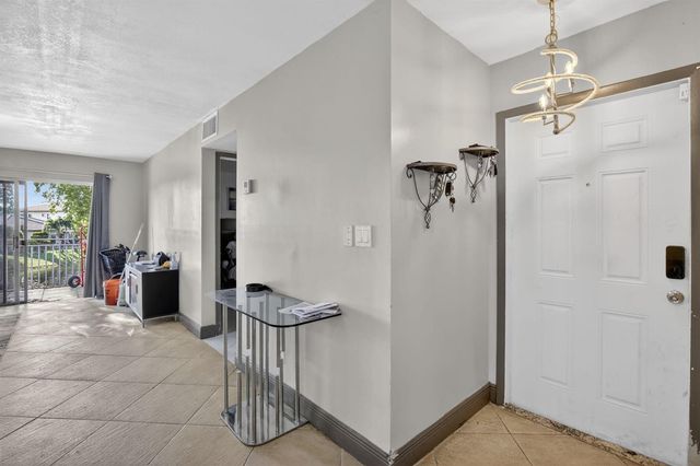 1250 SW 113TH Terrace 201, Pembroke Pines, FL 33025