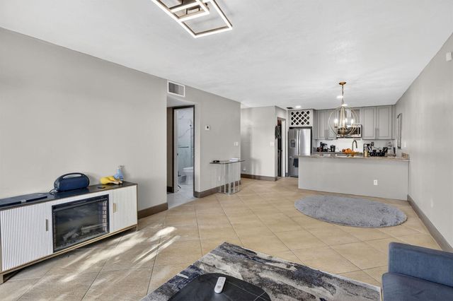 1250 SW 113TH Terrace 201, Pembroke Pines, FL 33025