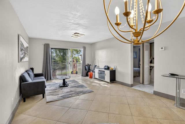 1250 SW 113TH Terrace 201, Pembroke Pines, FL 33025