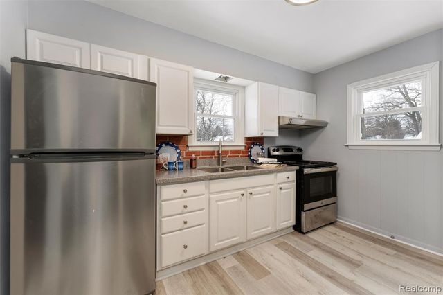 4190 2nd Street, Wayne, MI 48184