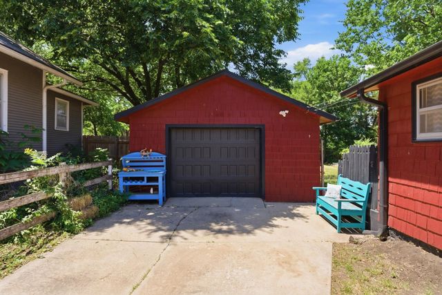 627 N Topeka Ave, El Dorado, KS 67042