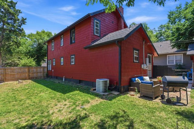 627 N Topeka Ave, El Dorado, KS 67042