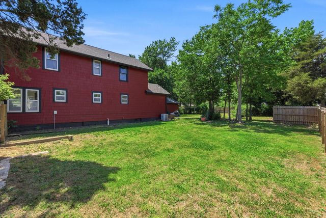 627 N Topeka Ave, El Dorado, KS 67042
