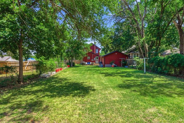 627 N Topeka Ave, El Dorado, KS 67042
