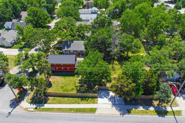 627 N Topeka Ave, El Dorado, KS 67042