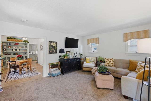 627 N Topeka Ave, El Dorado, KS 67042