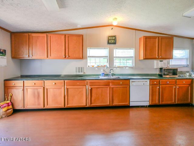 263 County Road 967, Riceville, TN 37370
