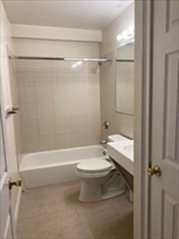 240 East 8th St 2, Boston, MA 02127