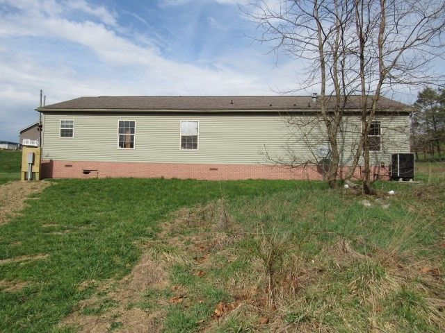 705 Petersburg Road, Connellsville, PA 15425