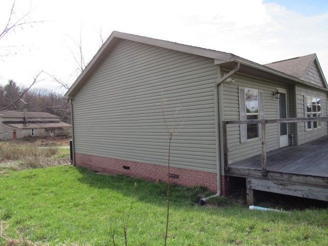 705 Petersburg Road, Connellsville, PA 15425