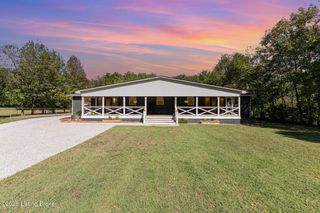 1024 W Hebron Ln, Shepherdsville, KY 40165