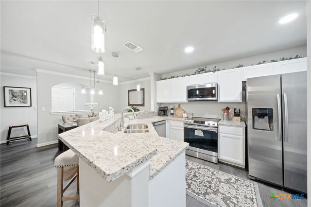 7323 Snowden Road 2201, San Antonio, TX 78240