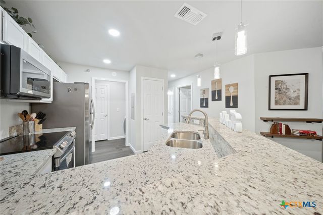 7323 Snowden Road 2201, San Antonio, TX 78240