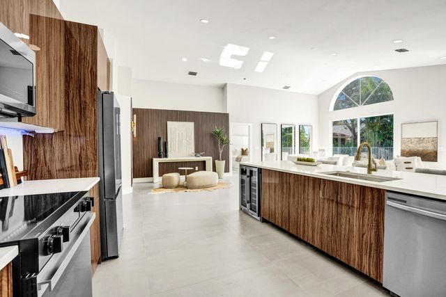 7744 Doubleton Drive, Delray Beach, FL 33446