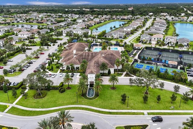 7744 Doubleton Drive, Delray Beach, FL 33446