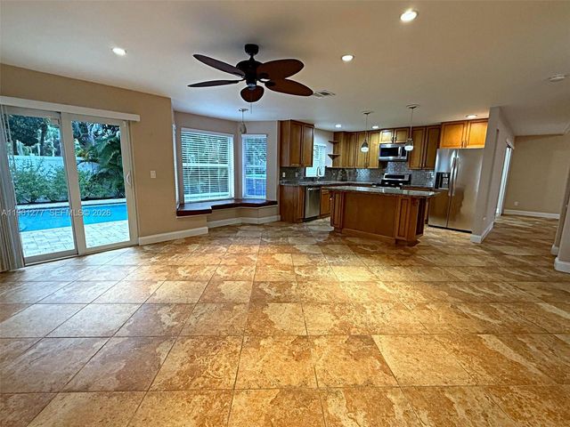 8152 Mystic Harbor Cir, Boynton Beach, FL 33436
