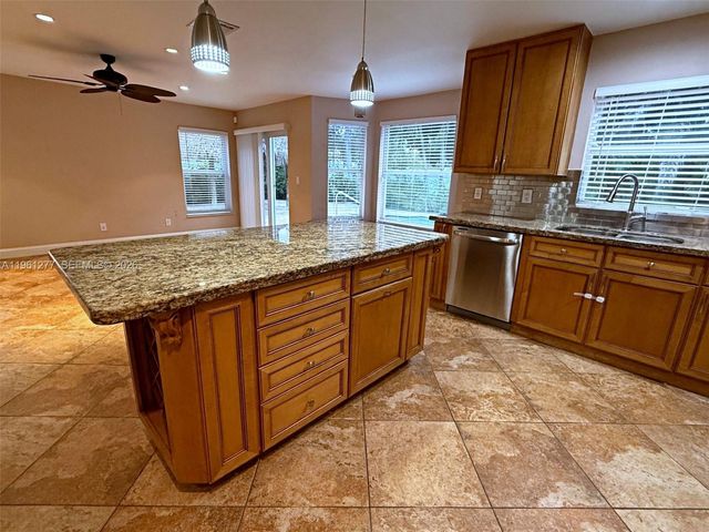 8152 Mystic Harbor Cir, Boynton Beach, FL 33436