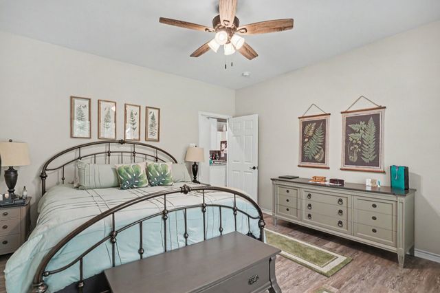 125 Rolling Hills Boulevard, Alvord, TX 76225