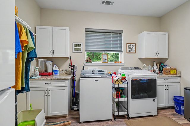 125 Rolling Hills Boulevard, Alvord, TX 76225