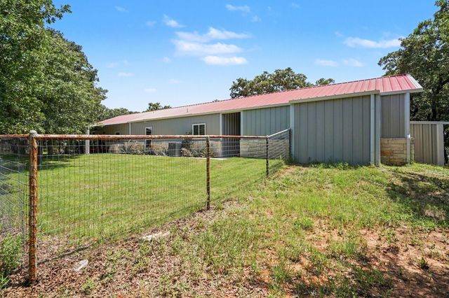 125 Rolling Hills Boulevard, Alvord, TX 76225