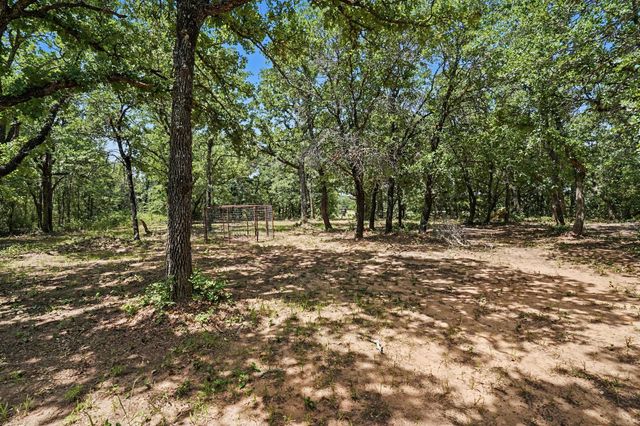 125 Rolling Hills Boulevard, Alvord, TX 76225
