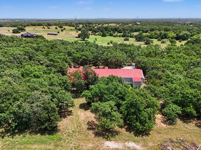 125 Rolling Hills Boulevard, Alvord, TX 76225