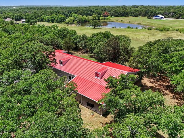 125 Rolling Hills Boulevard, Alvord, TX 76225