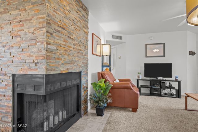 6655 N Canyon Crest Dr Unit 10260, Tucson, AZ 85750