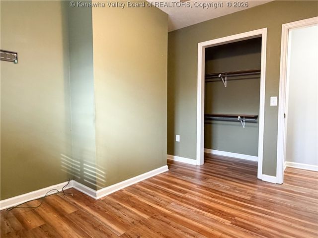 12 Briar Hill Road, Charleston, WV 25314