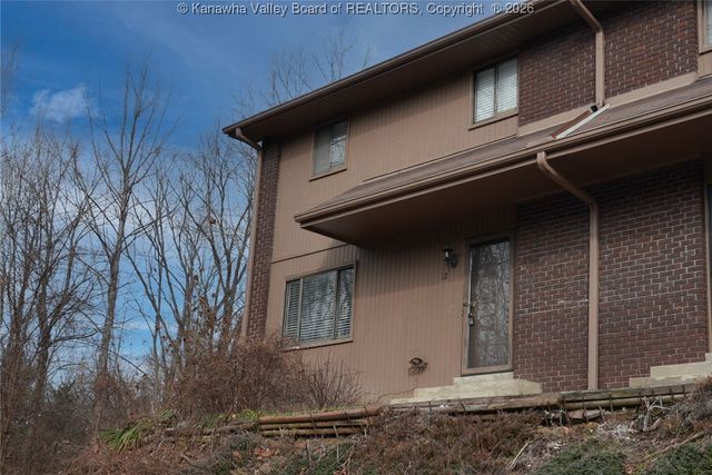 12 Briar Hill Road, Charleston, WV 25314