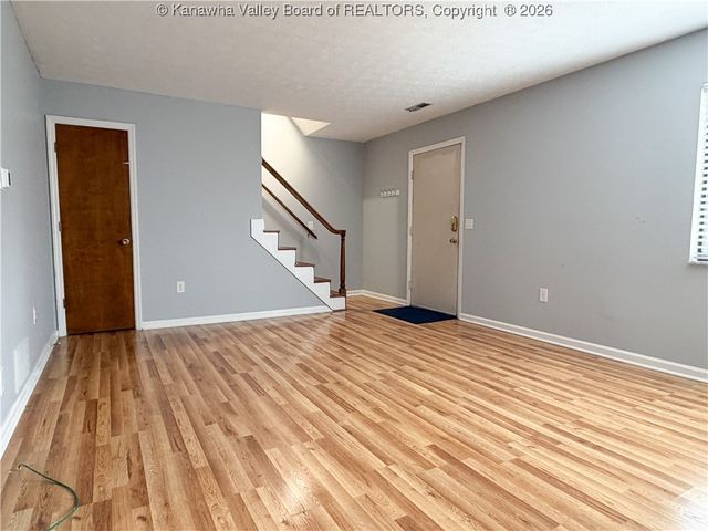 12 Briar Hill Road, Charleston, WV 25314