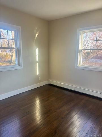 1026 Glen Cove Avenue, Glen Head, NY 11545