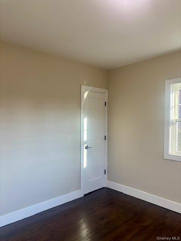 1026 Glen Cove Avenue, Glen Head, NY 11545