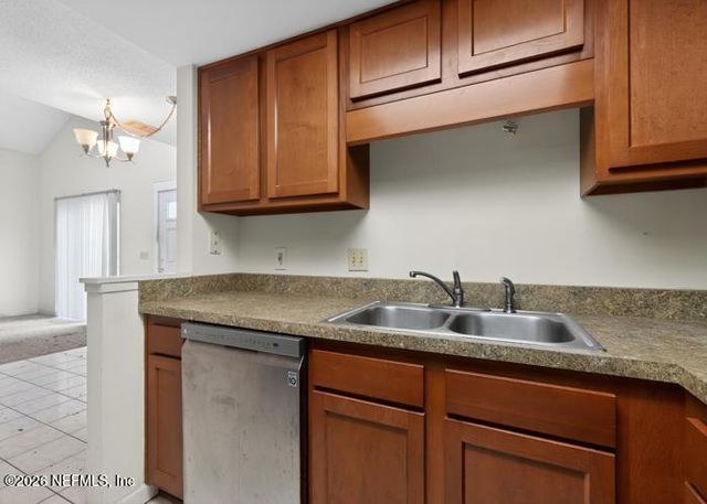 1101 W DEFENDER Court 1101, Jacksonville, FL 32233