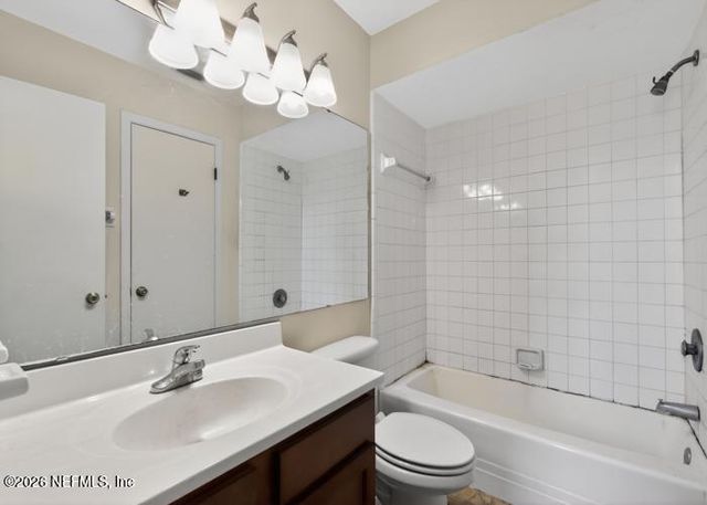 1101 W DEFENDER Court 1101, Jacksonville, FL 32233