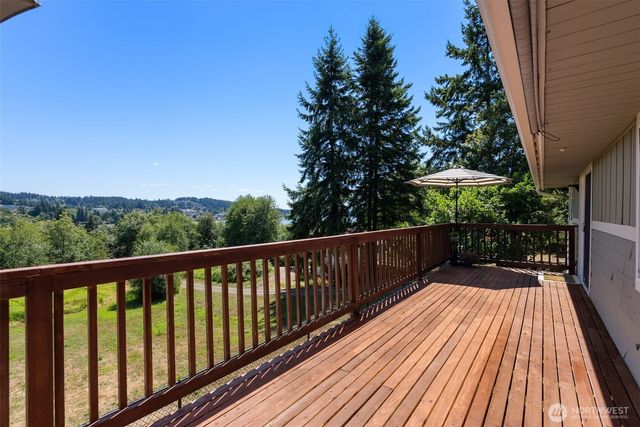 19445 Viking Avenue NW, Poulsbo, WA 98370