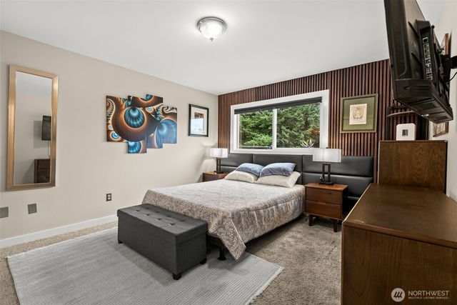 19445 Viking Avenue NW, Poulsbo, WA 98370
