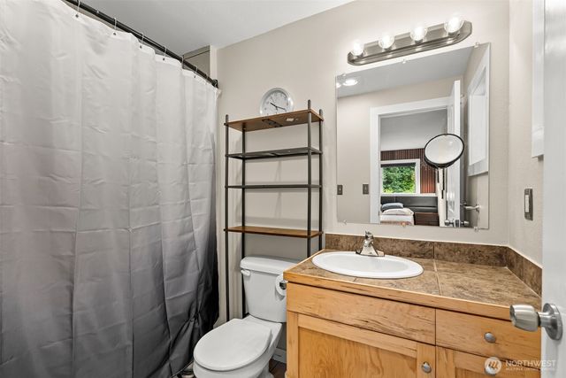 19445 Viking Avenue NW, Poulsbo, WA 98370