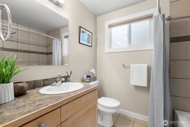 19445 Viking Avenue NW, Poulsbo, WA 98370